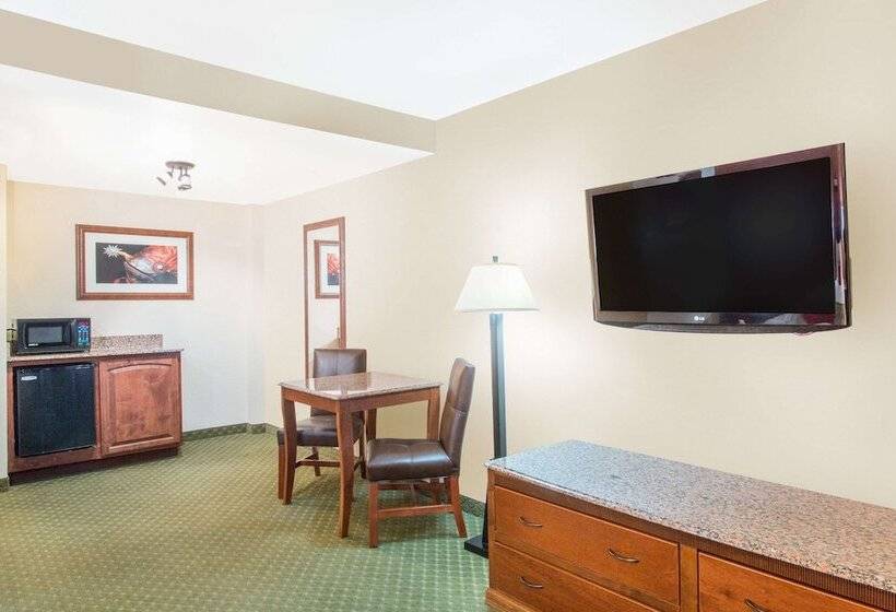 Ramada By Wyndham Elko Hotel At Stockmen S Casino