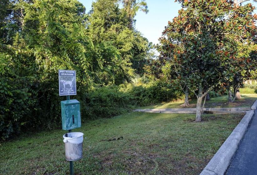 Otel Red Roof Inn Plus+ Palm Coast