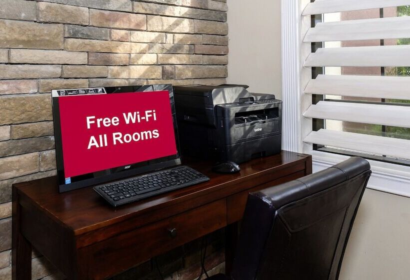 Otel Red Roof Inn Plus+ Palm Coast