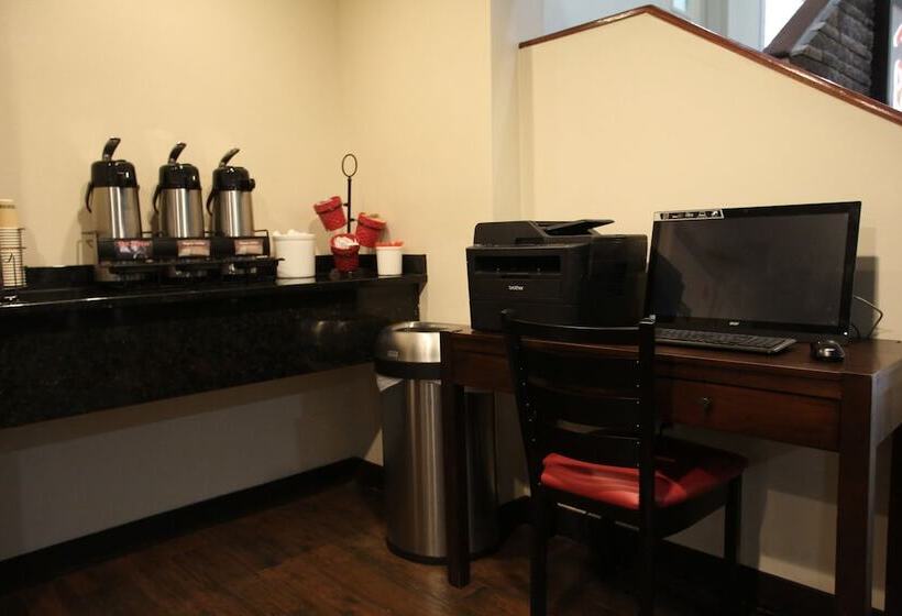 Otel Red Roof Inn Plus+ Palm Coast