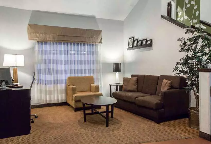 فندق Rodeway Inn At Six Flags