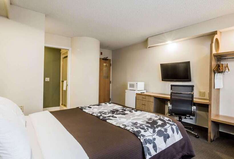 هتل Rodeway Inn At Six Flags