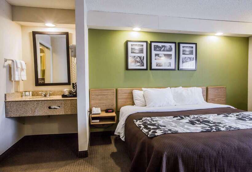 هتل Rodeway Inn At Six Flags