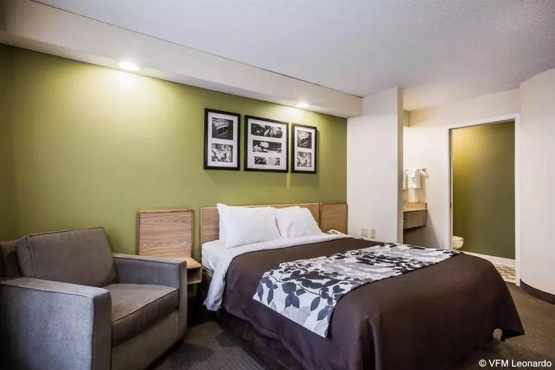 فندق Rodeway Inn At Six Flags