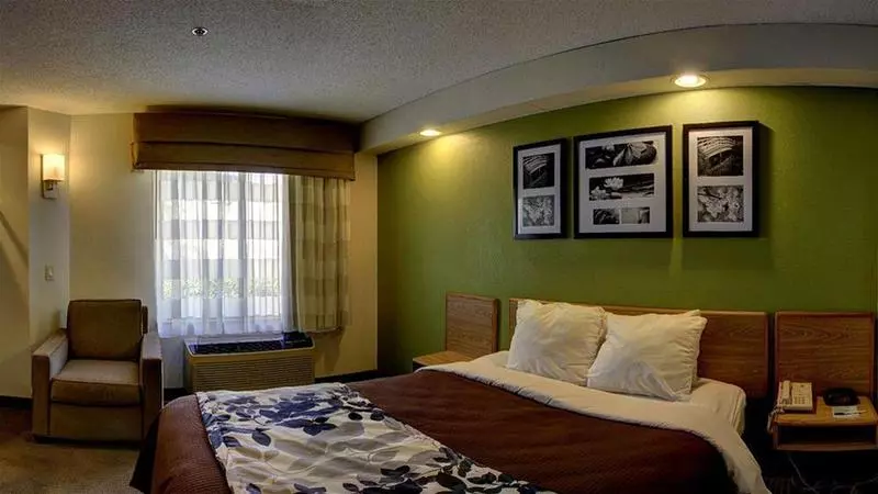 فندق Rodeway Inn At Six Flags