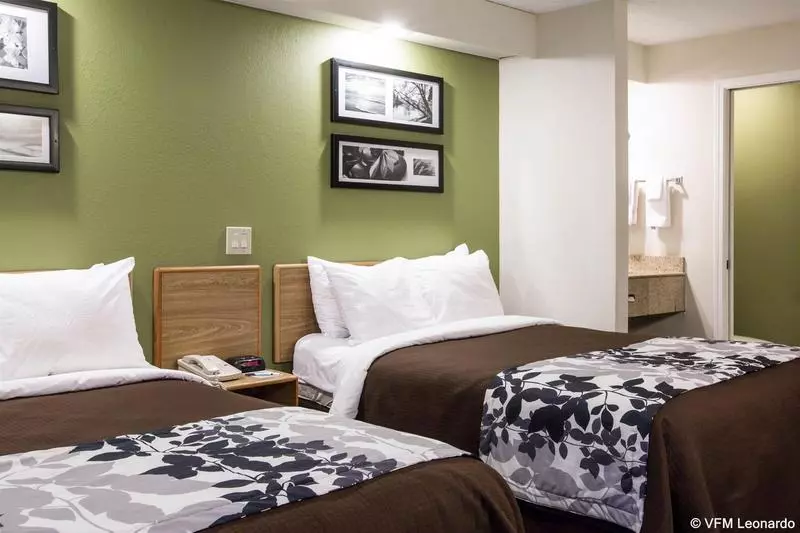 فندق Rodeway Inn At Six Flags