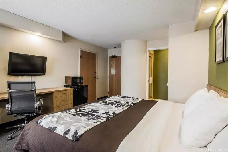 فندق Rodeway Inn At Six Flags