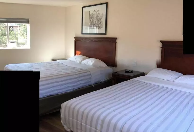 ホテル Sierra Lodge Three Rivers