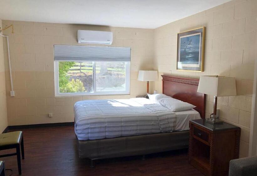 בית מלון כפרי Sierra Lodge Three Rivers