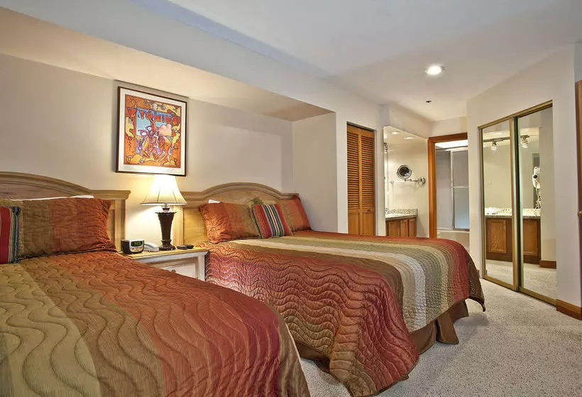 Отель Silver Cliff Park City Condos