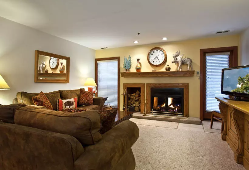 Отель Silver Cliff Park City Condos