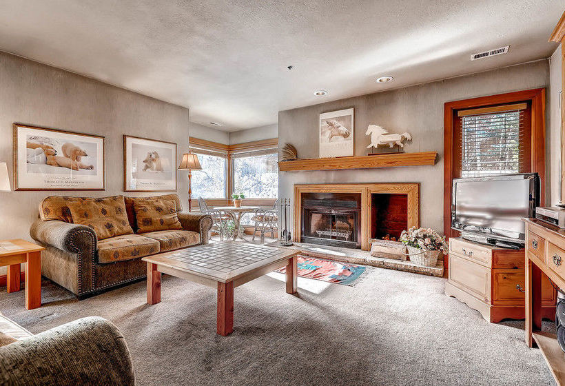 هتل Silver Cliff Park City Condos