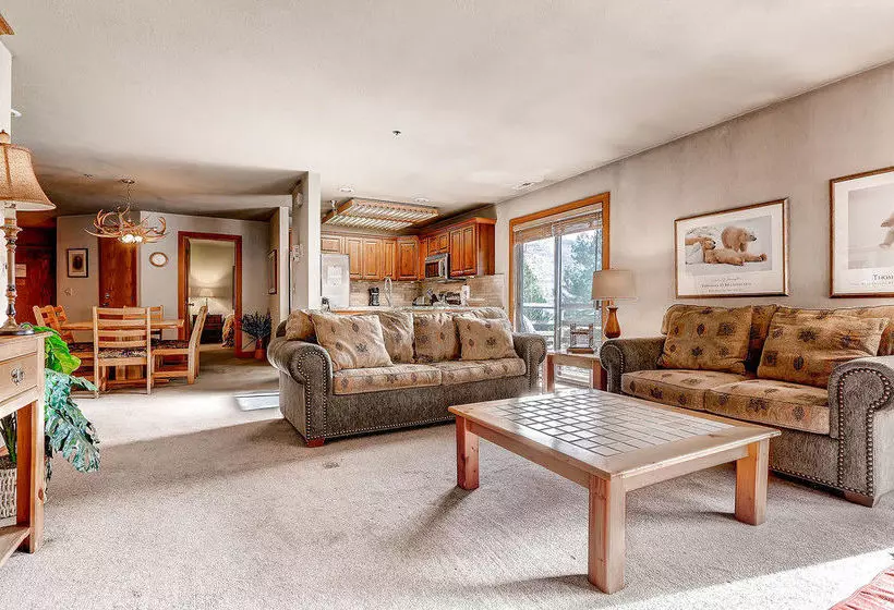 Отель Silver Cliff Park City Condos