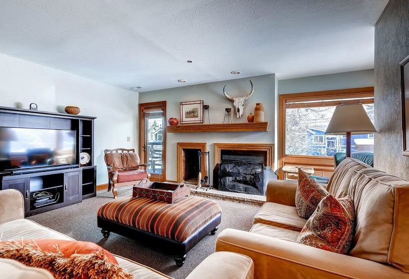 هتل Silver Cliff Park City Condos