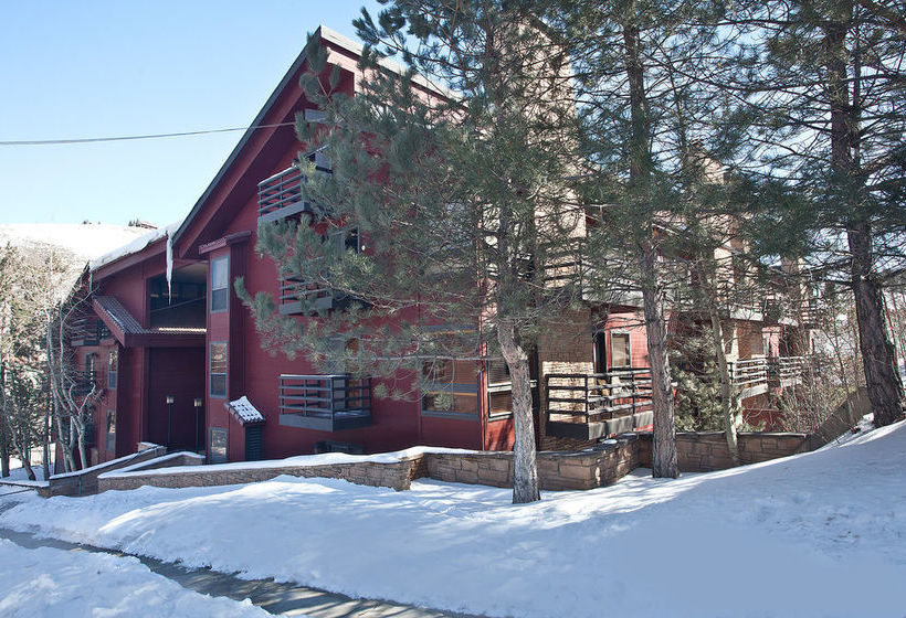 هتل Silver Cliff Park City Condos