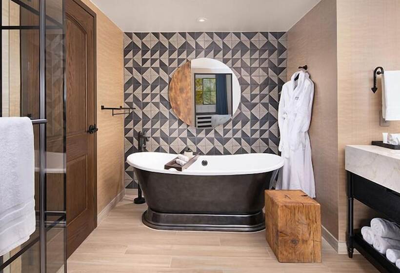 فندق Silverton Casino Lodge   Newly Renovated