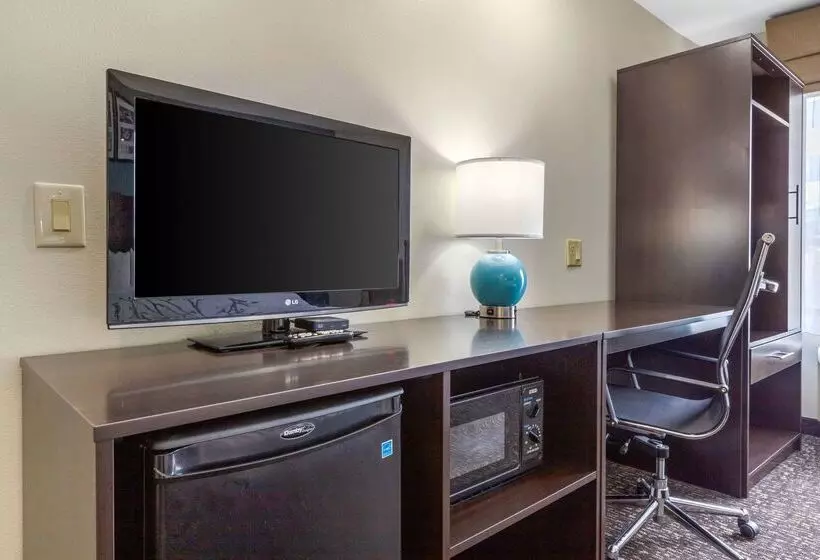 هتل Sleep Inn & Suites