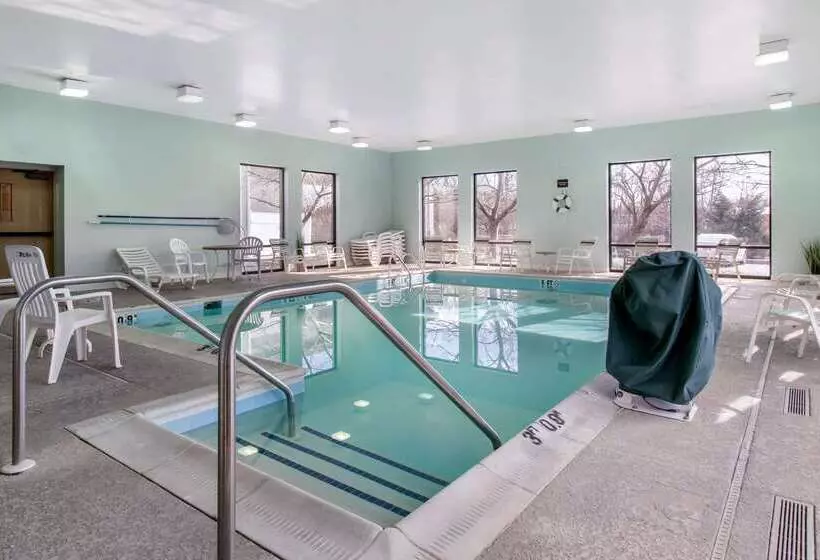 בית מלון כפרי Sleep Inn Carlisle South