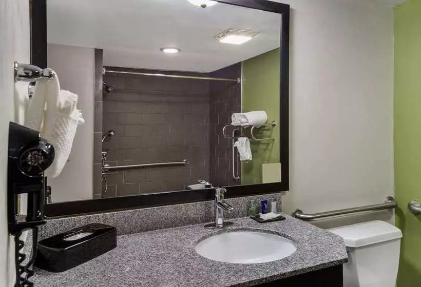 هتل Sleep Inn Hanes Mall