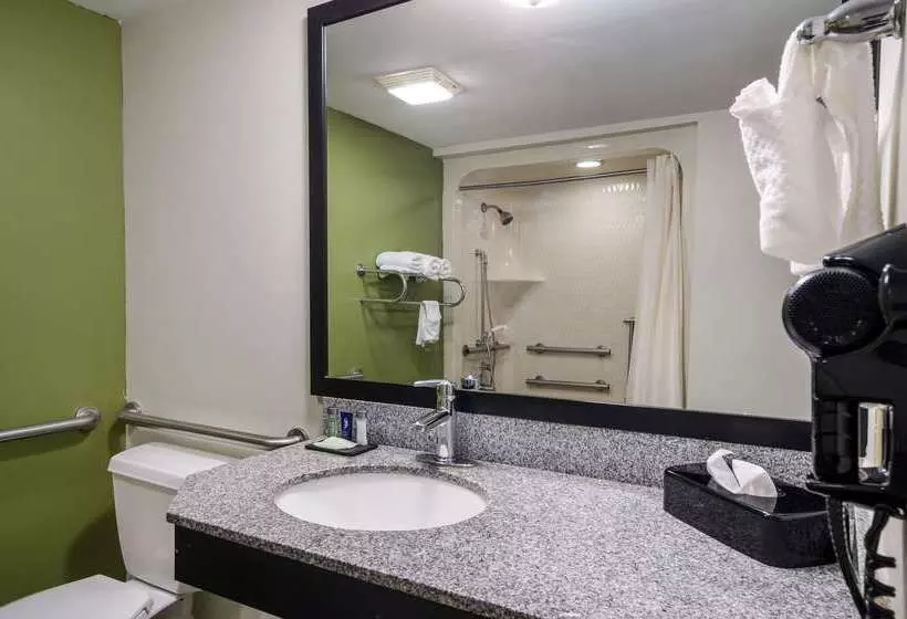 هتل Sleep Inn Hanes Mall