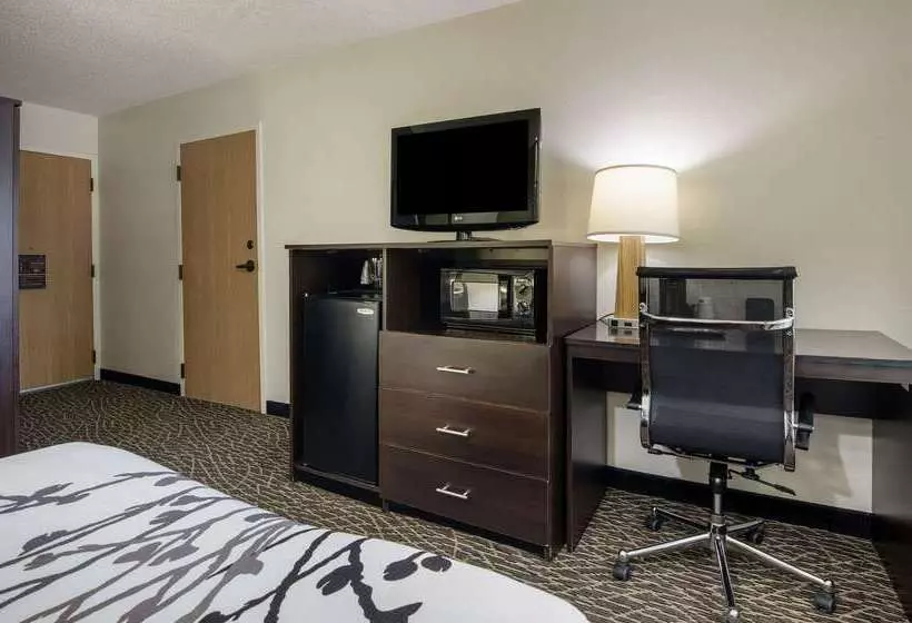 هتل Sleep Inn Hanes Mall