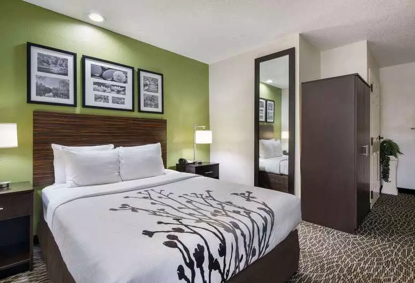 هتل Sleep Inn Hanes Mall