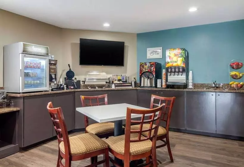 Отель Comfort Inn Marietta Atlanta Near Ballpark Galleria