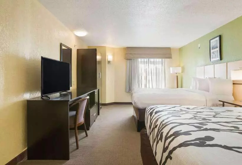 Отель Sleep Inn & Suites