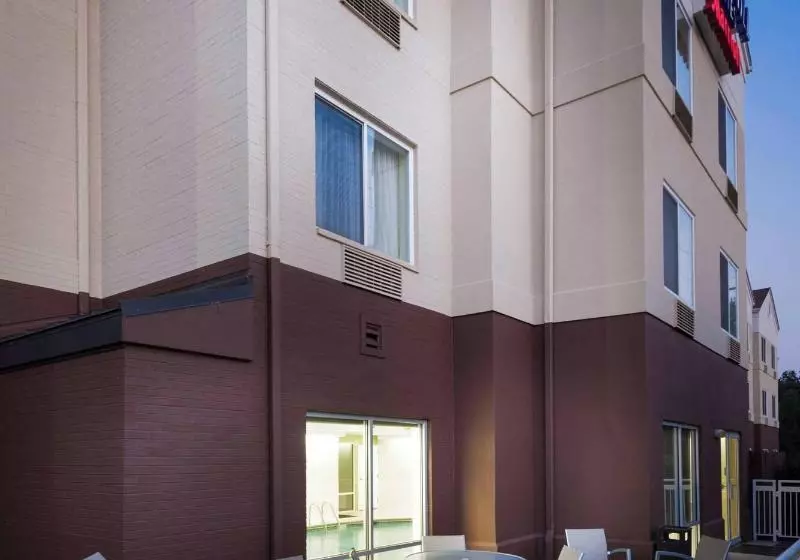 هتل Springhill Suites By Marriott Bentonville