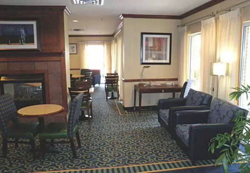 هتل Springhill Suites By Marriott Bentonville