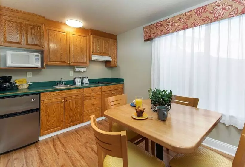 Отель Stratford Inn