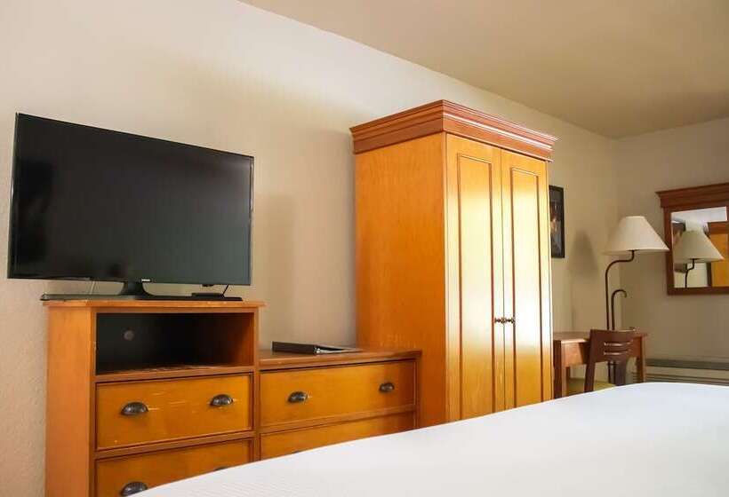 فندق Stratford Inn