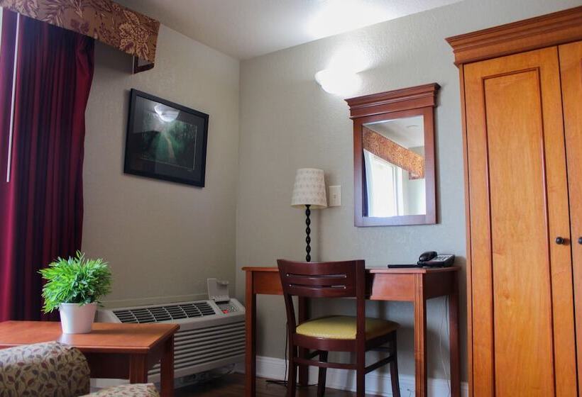 فندق Stratford Inn