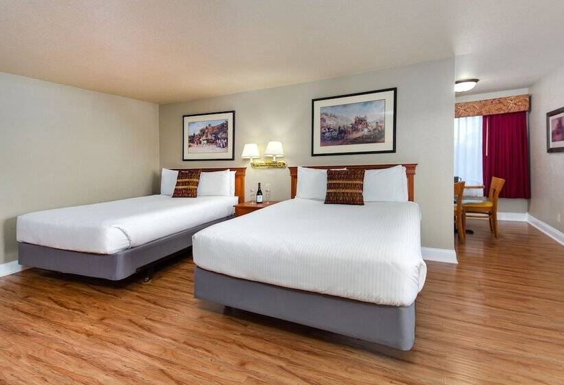 فندق Stratford Inn