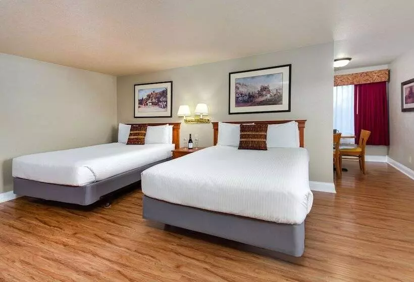 Отель Stratford Inn