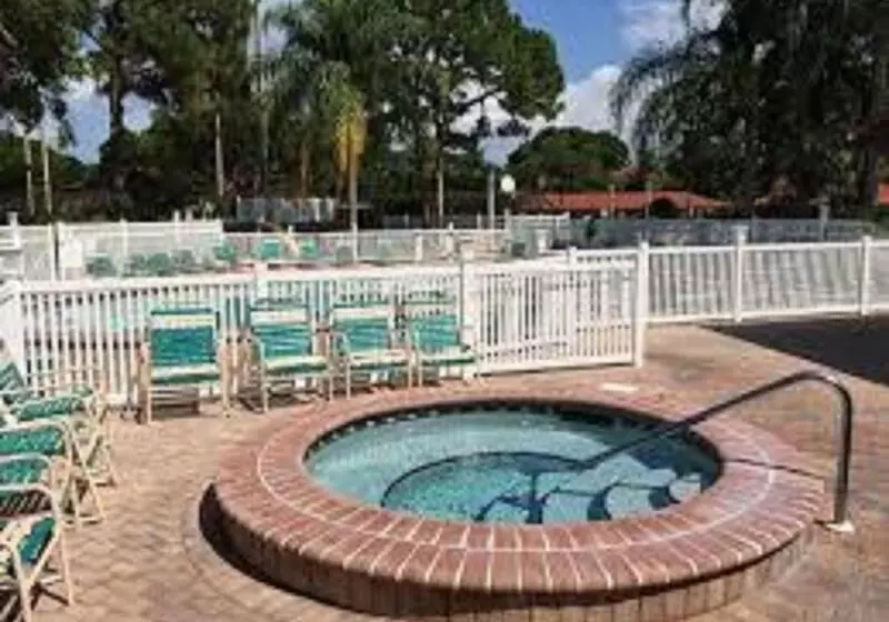 استراحتگاه Shorewalk Vacation Villas