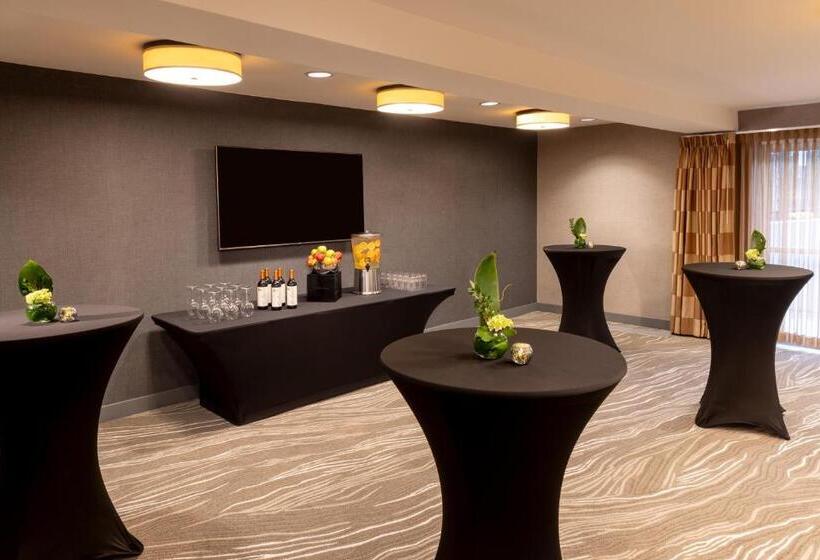 Silver Cloud Hotel Seattle University Of Washington District