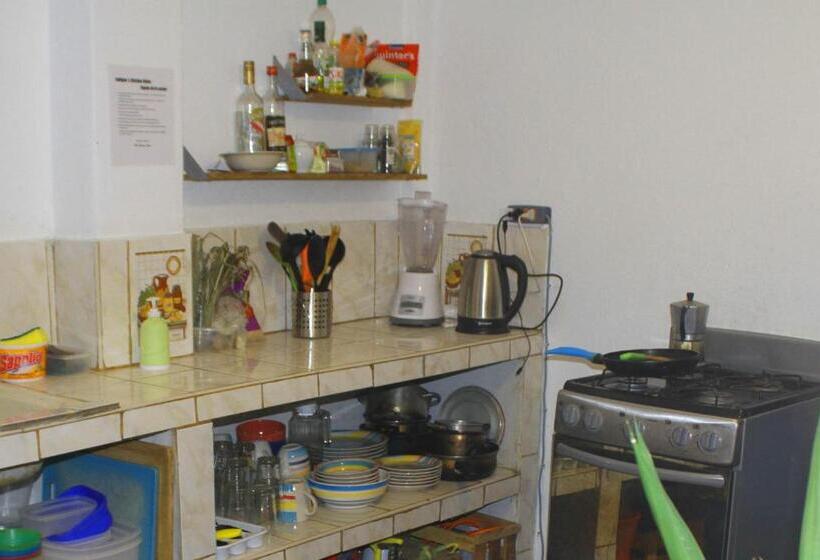 فندق صغير Urcia Surf House