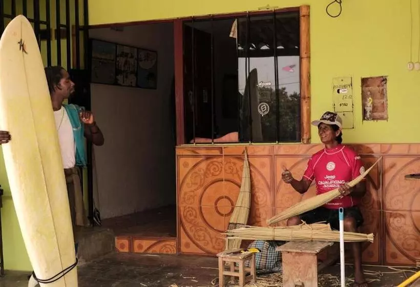 هاستل Urcia Surf House