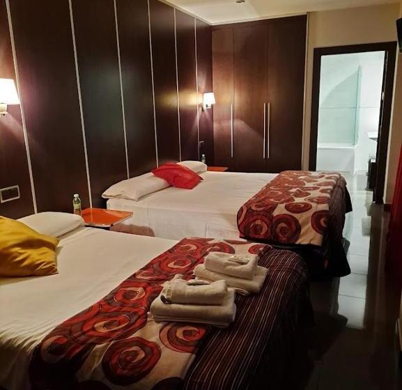 هتل Hostal Alcalá Del Jucar