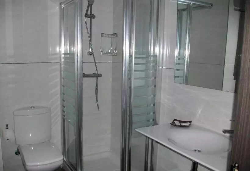 Hotelli Hostal Alcalá Del Jucar