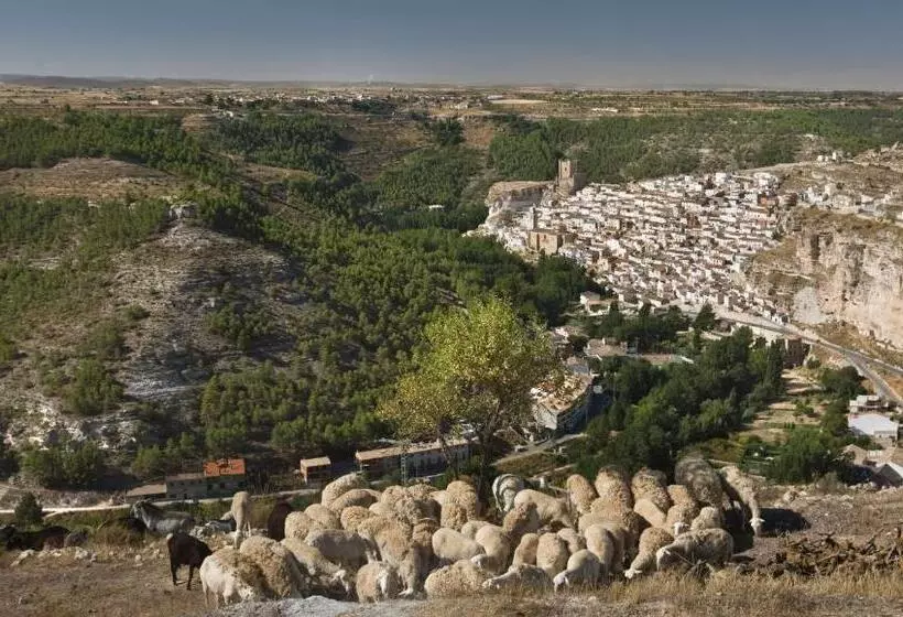Hotelli Hostal Alcalá Del Jucar