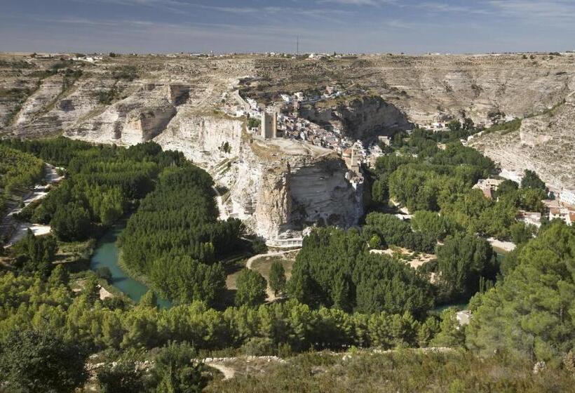 هتل Hostal Alcalá Del Jucar