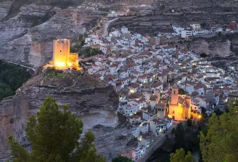 Hotelli Hostal Alcalá Del Jucar