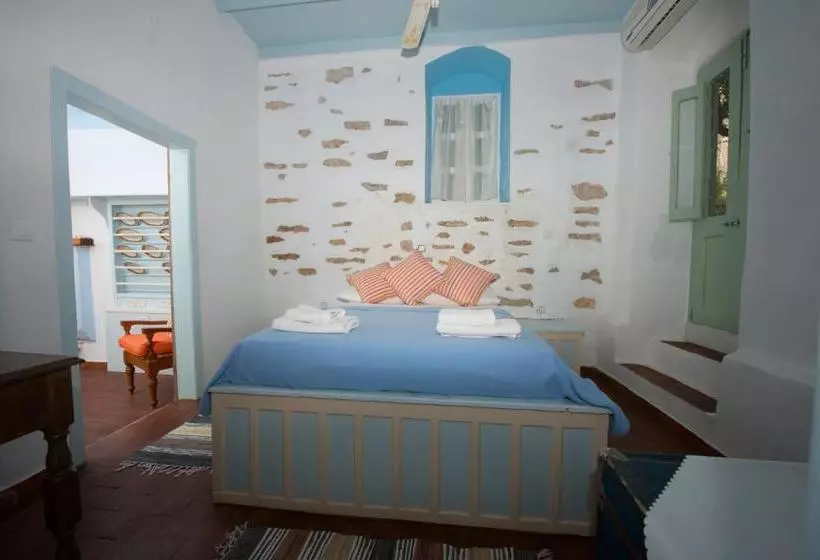 Hotelli Meridiana Studios