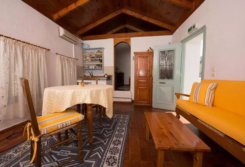 Hotelli Meridiana Studios