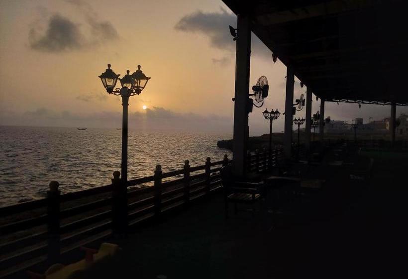 Sur Bandar Al Ayjah Hotel Apartments