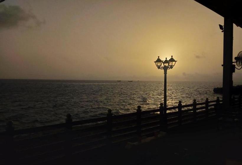 Sur Bandar Al Ayjah Hotel Apartments