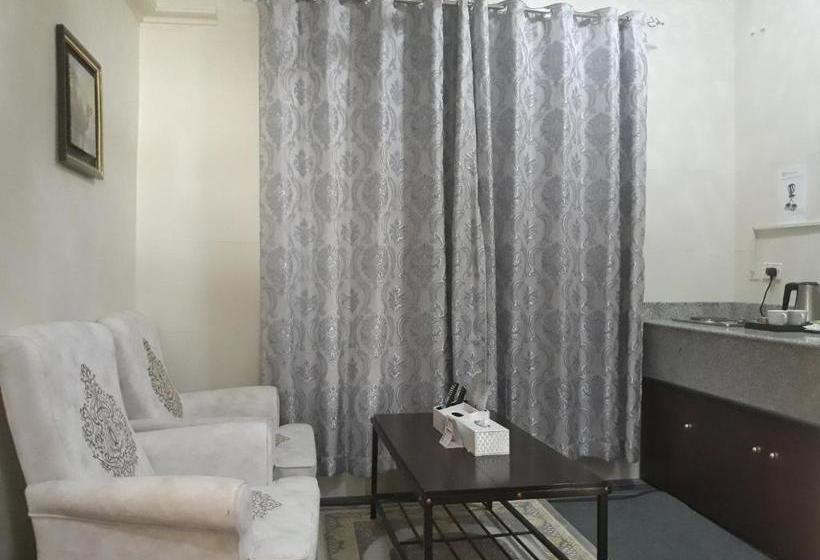 Sur Bandar Al Ayjah Hotel Apartments