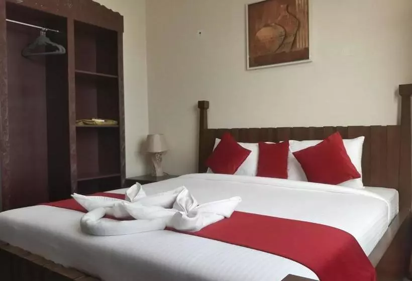 Sur Bandar Al Ayjah Hotel Apartments